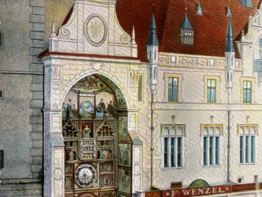 Pohlednice zobrazující olomoucký orloj a jeho obdivovatele, počátek 20. století. V soukromém majetku.